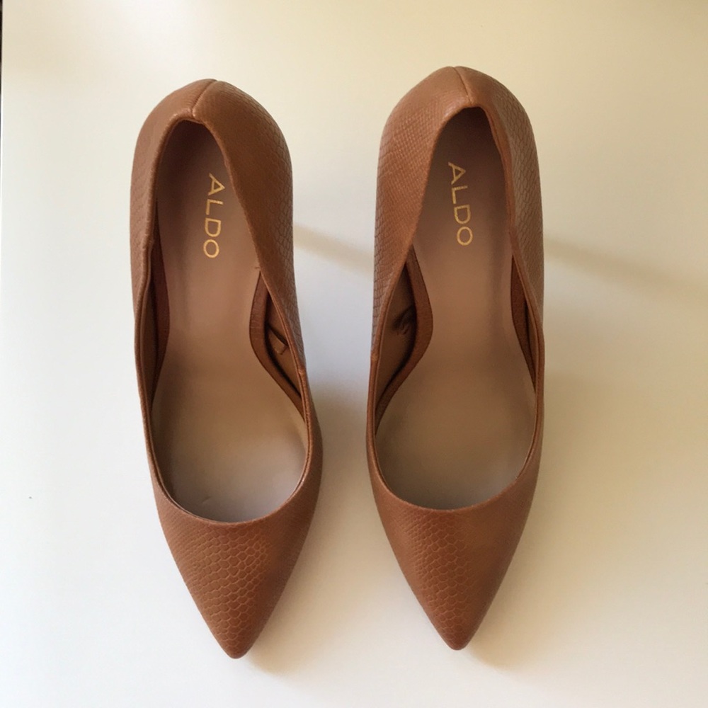 OR BEST OFFER! Brown Aldo Hell’s